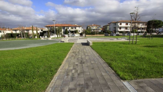 Piazza Massimiliano Oretti, Cecina (Li)